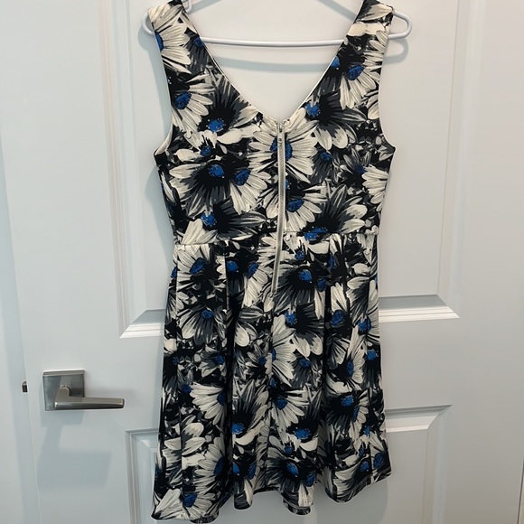 Flowered Mini Dress - Picture 2 of 5